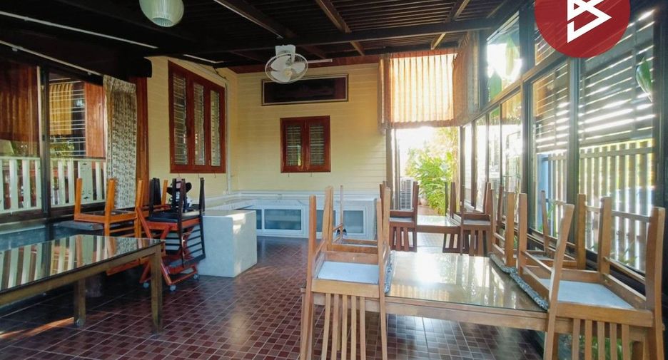 For sale hotel in Mueang Surin, Surin