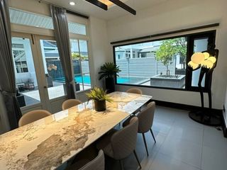 For rent 4 bedrooms villa in Watthana, Bangkok
