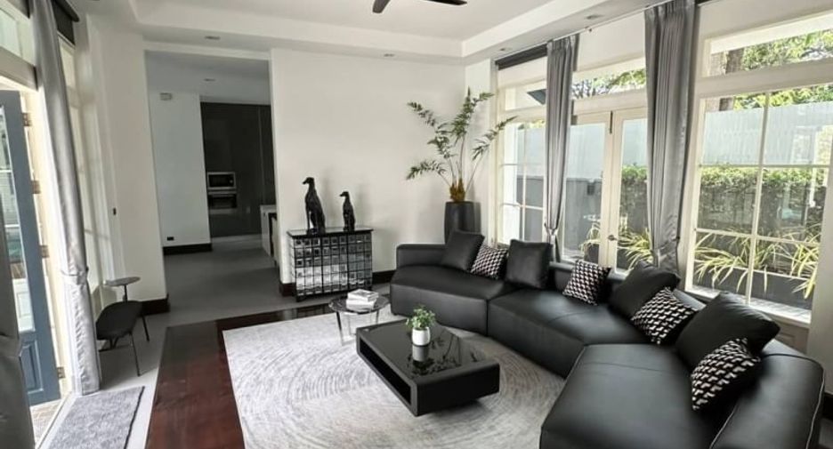 Villa en alquiler de 4 habitaciones en Watthana, Bangkok