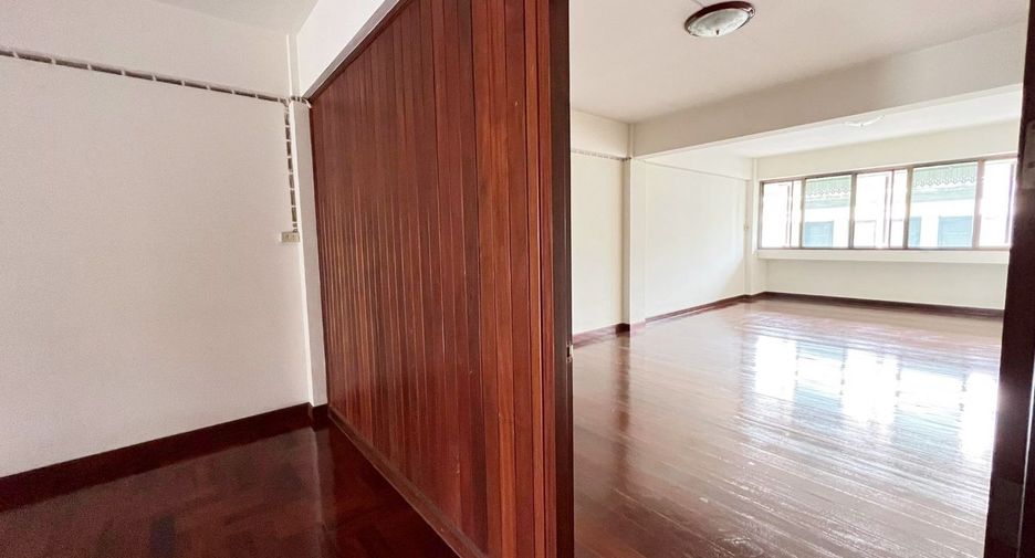 出售 7 卧室 办公室 在 Mueang Samut Prakan, Samut Prakan
