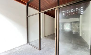 For sale 7 Beds office in Mueang Samut Prakan, Samut Prakan