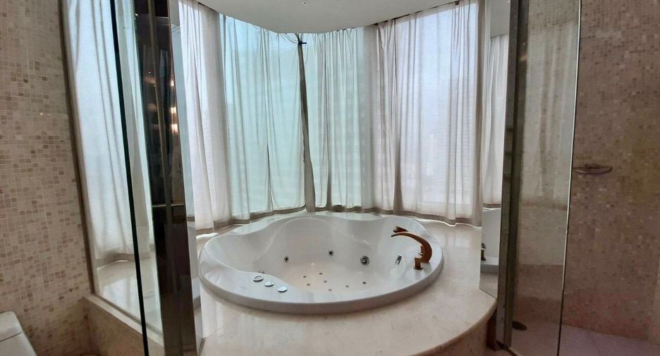 Wohnung zur Miete mit 3 Zimmer in Sathon, Bangkok