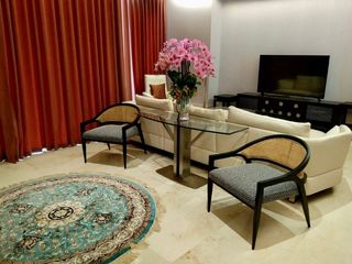 À louer 3 chambres condo à Sathon, Bangkok