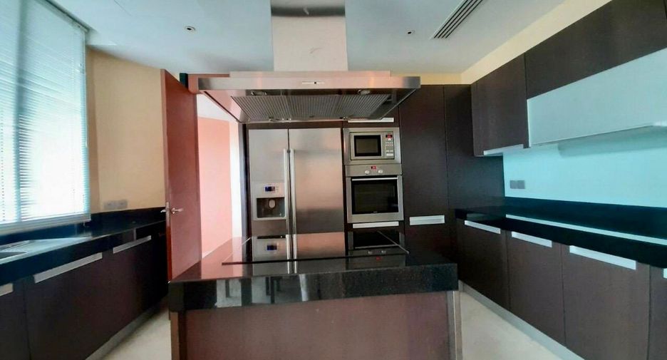 Wohnung zur Miete mit 3 Zimmer in Sathon, Bangkok