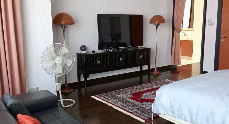 Wohnung zur Miete mit 3 Zimmer in Sathon, Bangkok