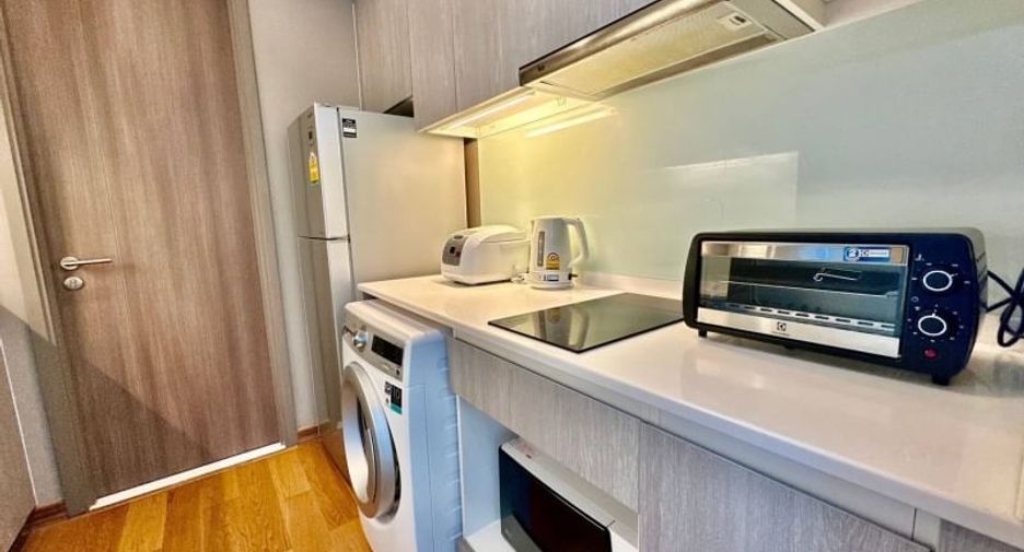 For sale 1 bed condo in Si Racha, Chonburi