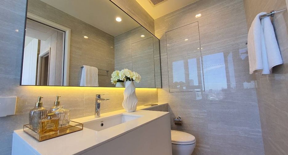 For sale 2 bedrooms condo in Sathon, Bangkok