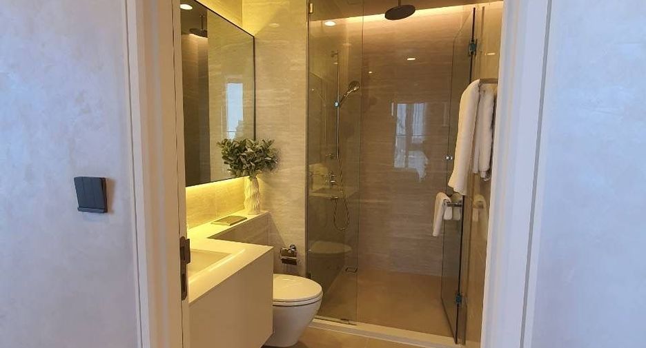 For sale 2 bedrooms condo in Sathon, Bangkok