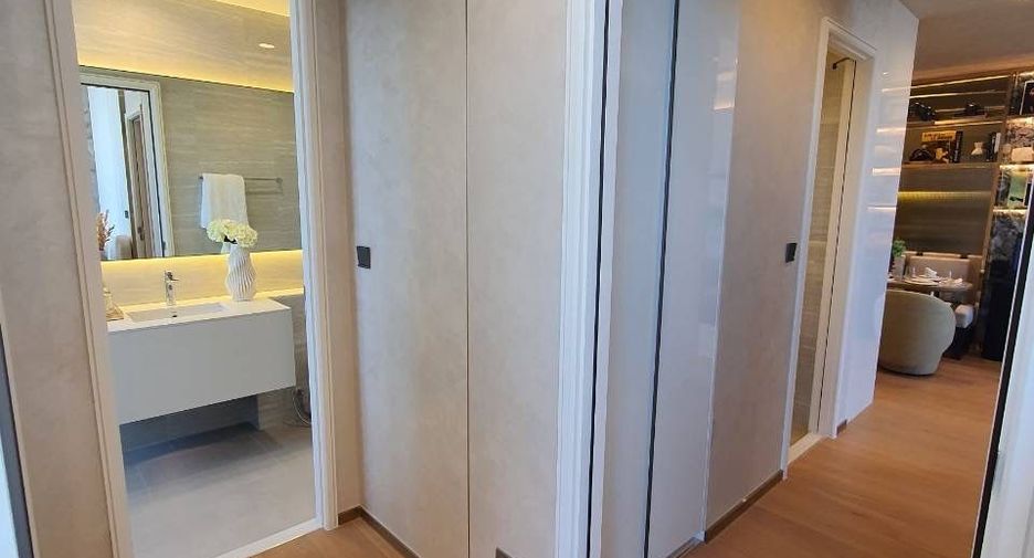 For sale 2 bedrooms condo in Sathon, Bangkok