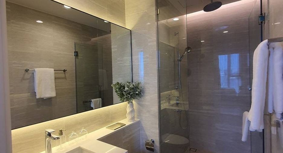 For sale 2 bedrooms condo in Sathon, Bangkok