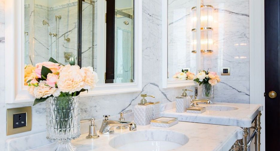 For sale 2 bedrooms condo in Pathum Wan, Bangkok
