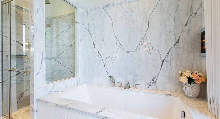 For sale 2 bedrooms condo in Pathum Wan, Bangkok