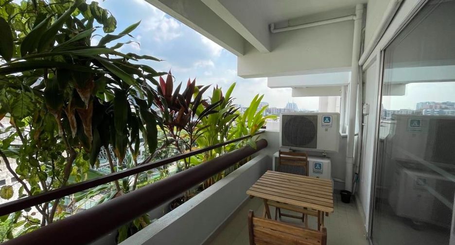 À louer 2 chambres appartement à Sathon, Bangkok