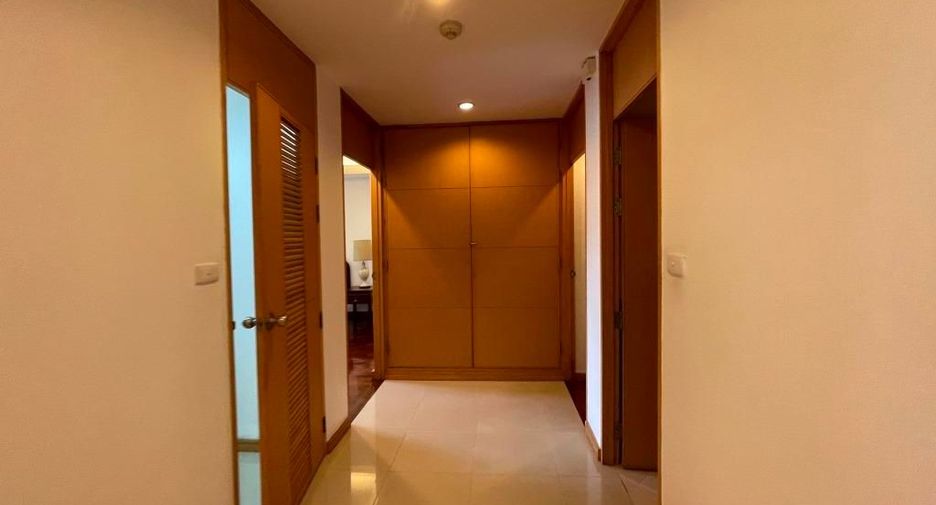 À louer 2 chambres appartement à Sathon, Bangkok