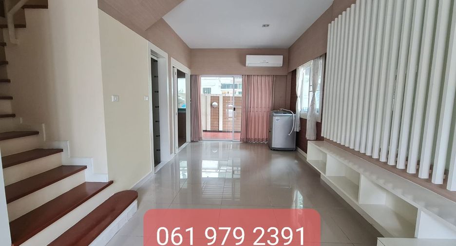 For rent 4 bed townhouse in Prawet, Bangkok Hipflat