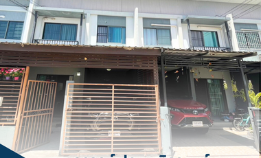 For sale 3 bedrooms townhouse in Mueang Pathum Thani, Pathum Thani