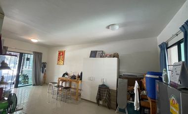 出售 3 卧室 联排别墅 在 Mueang Pathum Thani, Pathum Thani