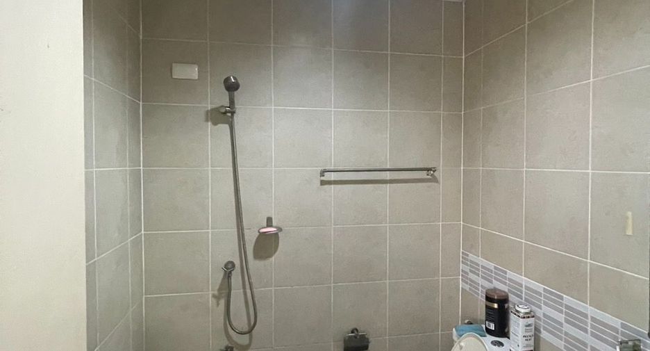 For sale 3 bedrooms townhouse in Mueang Pathum Thani, Pathum Thani