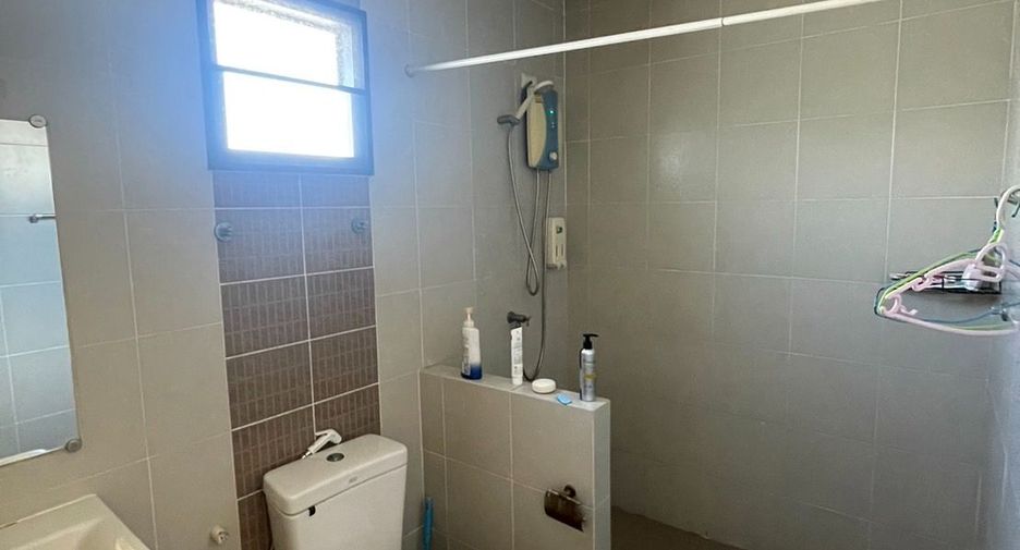 For sale 3 bedrooms townhouse in Mueang Pathum Thani, Pathum Thani