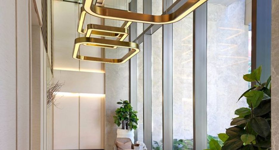 For rent and for sale 2 bedrooms condo in Pathum Wan, Bangkok