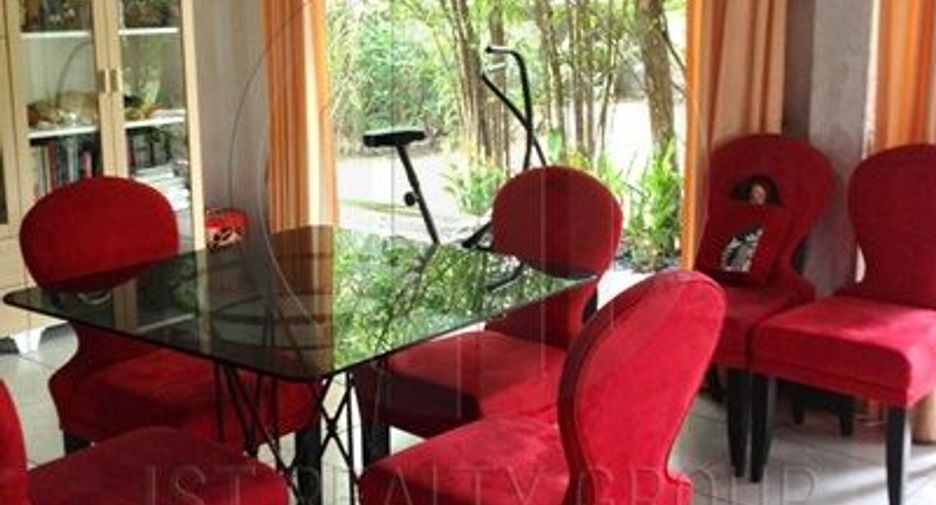 Haus zum Kauf mit 4 Zimmer in Saphan Sung, Bangkok