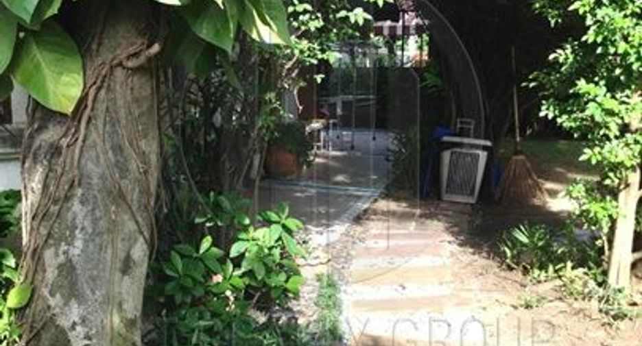 Haus zum Kauf mit 4 Zimmer in Saphan Sung, Bangkok