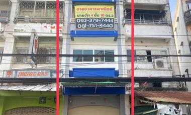 Gewerbefläche zum Kauf mit 4 Zimmer in Bang Khae, Bangkok