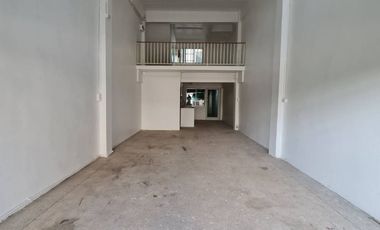 Gewerbefläche zum Kauf mit 4 Zimmer in Bang Khae, Bangkok