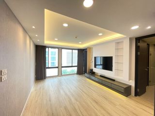 À louer 3 chambres condo à Pathum Wan, Bangkok