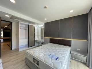À louer 3 chambres condo à Pathum Wan, Bangkok