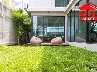 For sale 23 bed serviced apartment in Huai Khwang, Bangkok