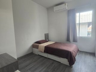 For rent 3 bedrooms townhouse in Lat Krabang, Bangkok