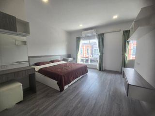 For rent 3 bedrooms townhouse in Lat Krabang, Bangkok