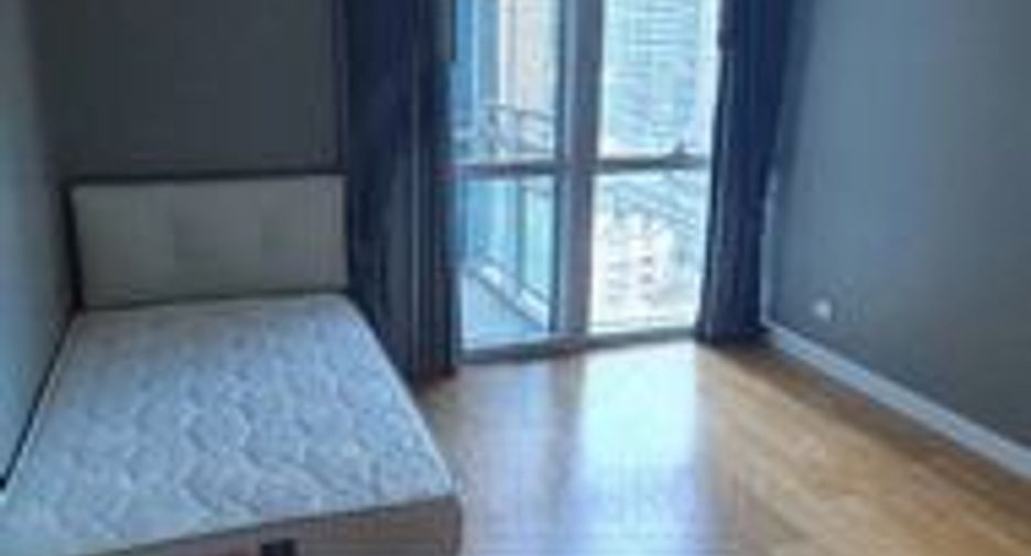 À louer 4 chambres condo à Pathum Wan, Bangkok