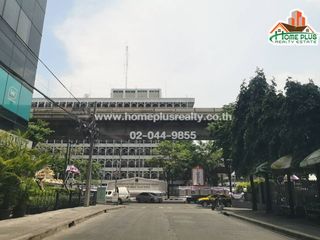 For sale 3 bed townhouse in Phaya Thai, Bangkok