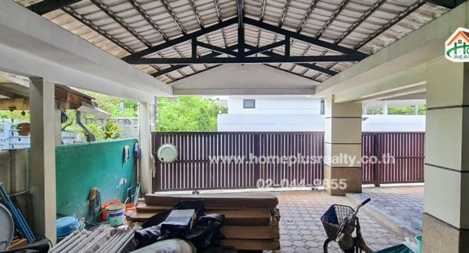 For sale 3 bedrooms townhouse in Phaya Thai, Bangkok