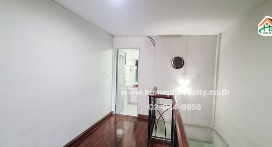 For sale 3 bedrooms townhouse in Phaya Thai, Bangkok