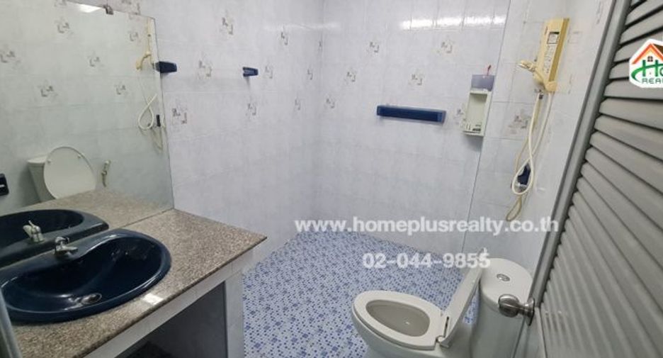 For sale 3 bedrooms townhouse in Phaya Thai, Bangkok