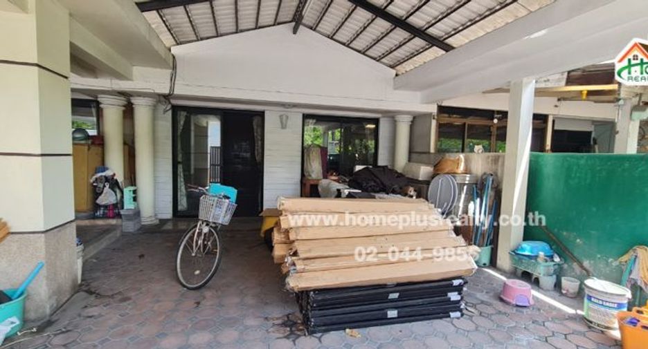 For sale 3 bedrooms townhouse in Phaya Thai, Bangkok