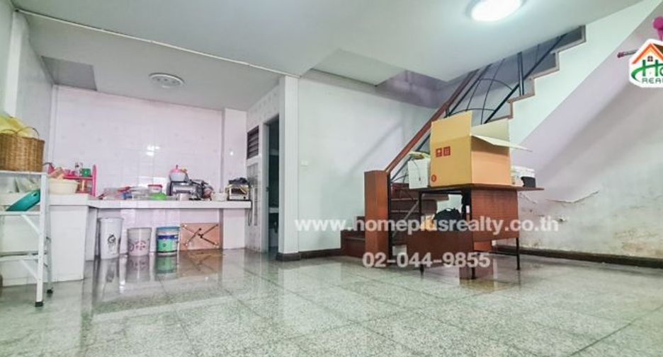 For sale 3 bedrooms townhouse in Phaya Thai, Bangkok