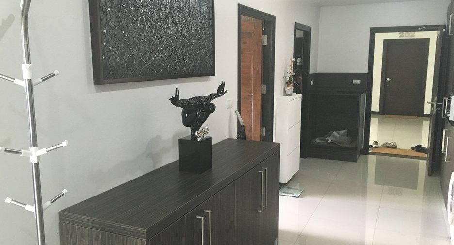 Wohnung zur Miete und zum Kauf mit 1 Zimmer in Bang Lamung, Chonburi