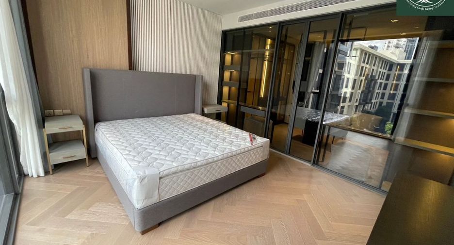 For rent 2 bed condo in Watthana, Bangkok