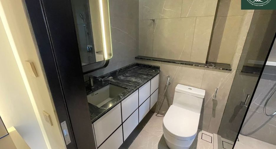 For rent 2 bed condo in Watthana, Bangkok