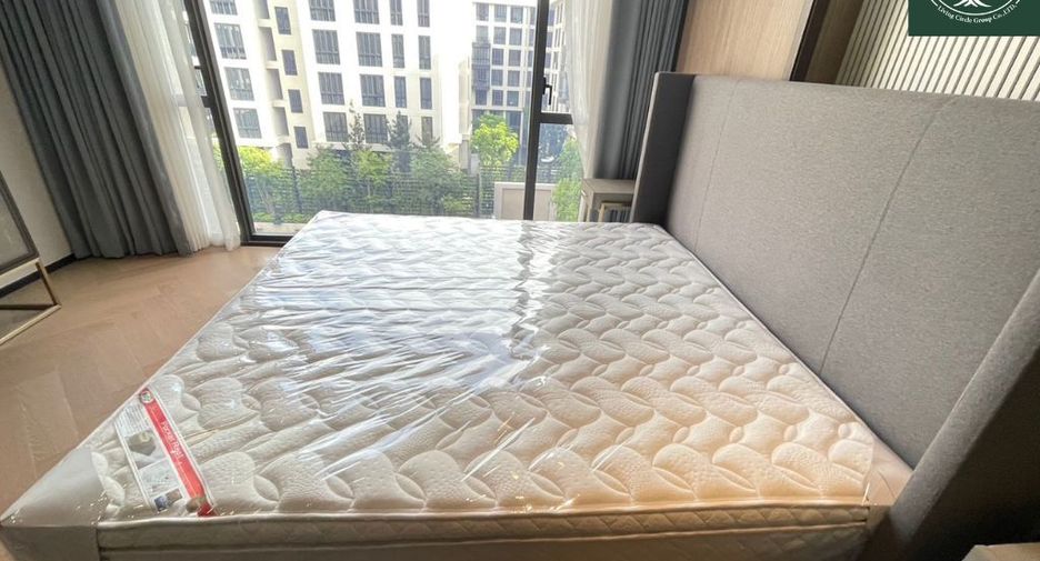 For rent 2 bed condo in Watthana, Bangkok