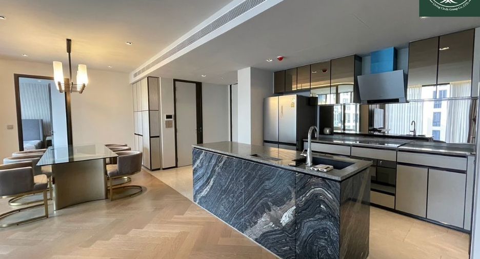 For rent 2 bed condo in Watthana, Bangkok
