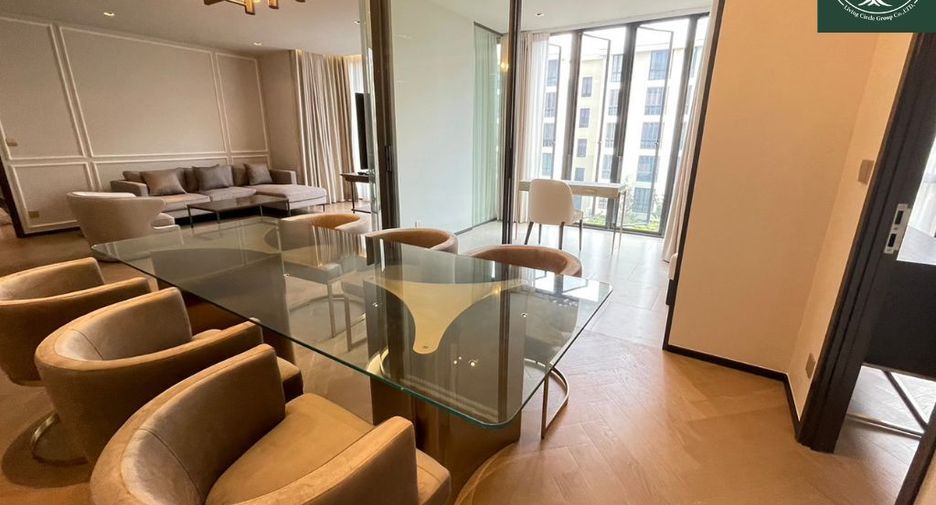 For rent 2 bed condo in Watthana, Bangkok