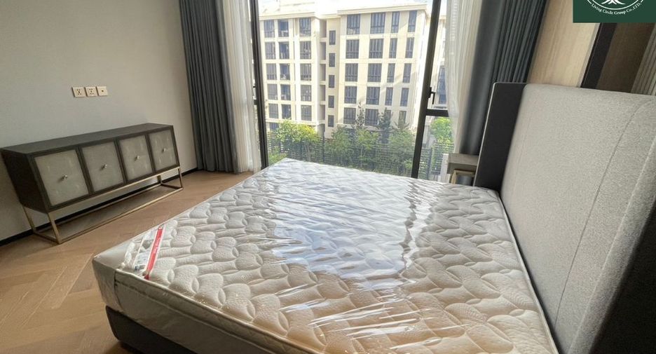 For rent 2 bed condo in Watthana, Bangkok