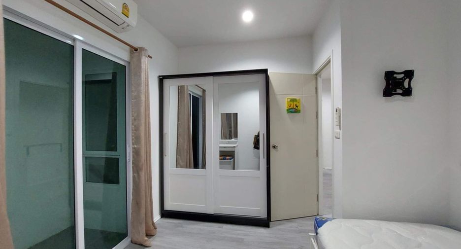 For rent 2 bedrooms townhouse in Mueang Pathum Thani, Pathum Thani