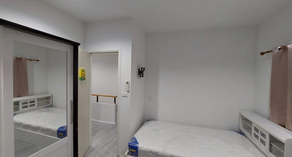For rent 2 bedrooms townhouse in Mueang Pathum Thani, Pathum Thani