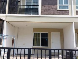 For rent 2 bedrooms townhouse in Mueang Pathum Thani, Pathum Thani